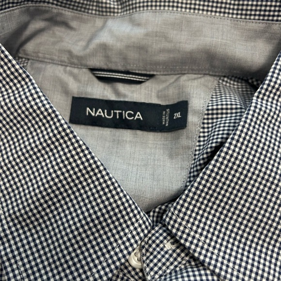 Nautica Men’s Short Sleeve Button Down
Size 2XL - Picture 7 of 8